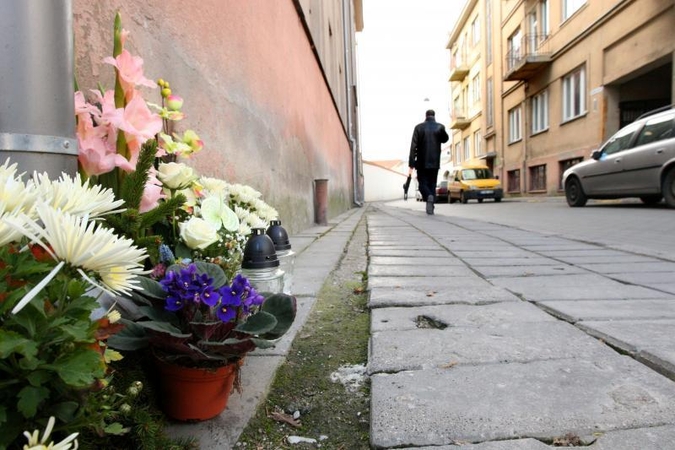 Pradėtas tyrimas dėl bandymo paveikti liudytoją Kauno žudynių byloje 