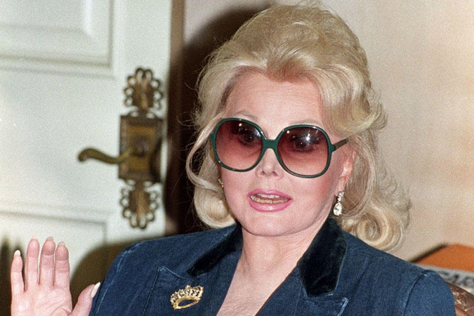 Kino legenda Zsa Zsa Gabor rasta be sąmonės