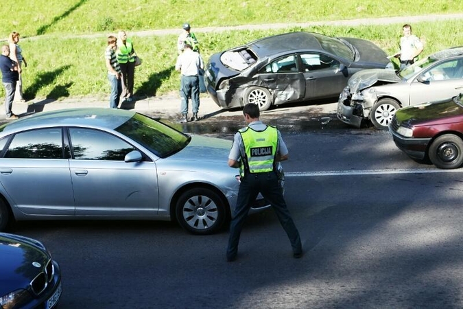 Kraupi statistika: per pusmetį Kauno gatvėse žuvo 4, sužeista 171 