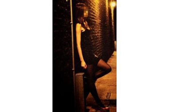 Didžiojoje Britanijoje paauglė kišenpinigių užsidirbdavo versdamasi prostitucija