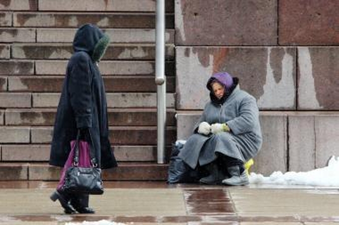 30 tūkst. iš socialinių pašalpų gyvenančių žmonių gali likti be paramos