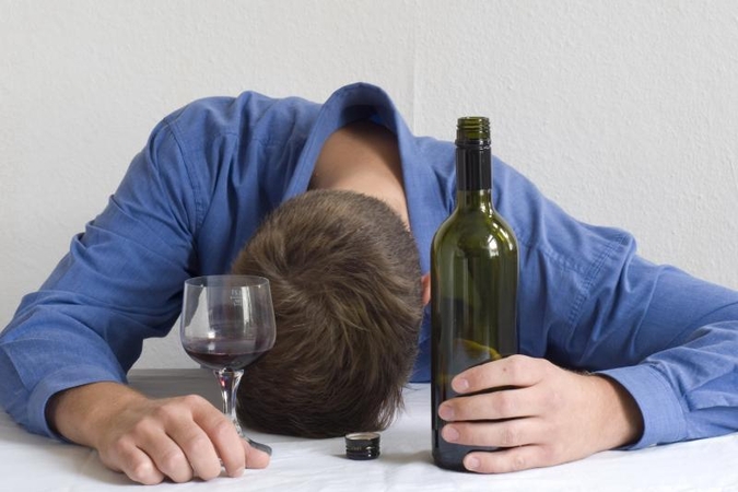 Vienam gyventojui pernai teko 13 litrų alkoholio