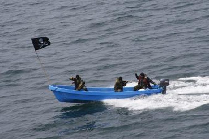 Piratai neigia puolę Lietuvos laivą