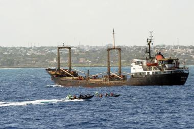 Somalio piratai už pagrobtą laivą gavo 2 mln. dolerių išpirką
