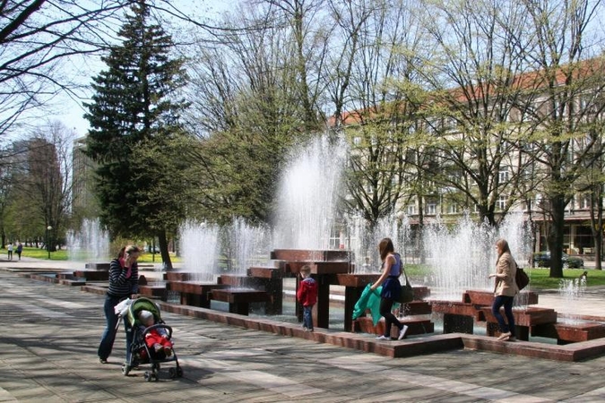 Jau penkioliktą sezoną uostamiestį gaivins fontanas