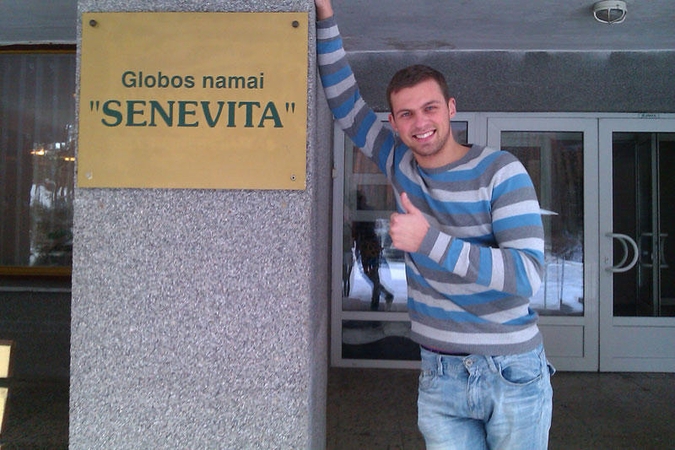 Tomas iš „Pikaso“ įsidarbino senelių globos namuose