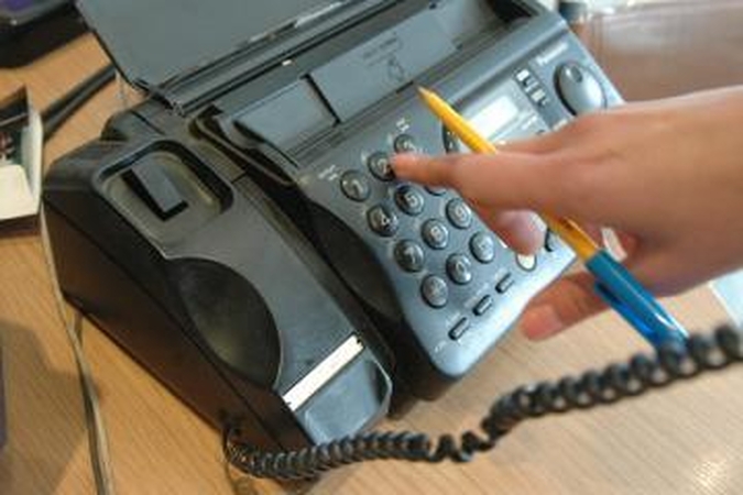 Sostinės mokyklos, darželiai ir muziejai trečiadienį vėl galės naudotis fiksuotu telefono ryšiu