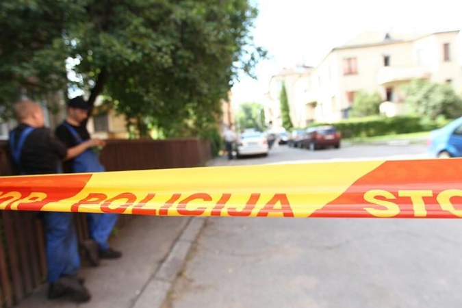 Atomazga: po automobiliu rastas mįslingas prietaisas sunaikintas