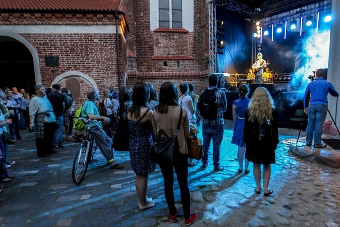 Sostinei šiąnakt     nepavyks užmigti   