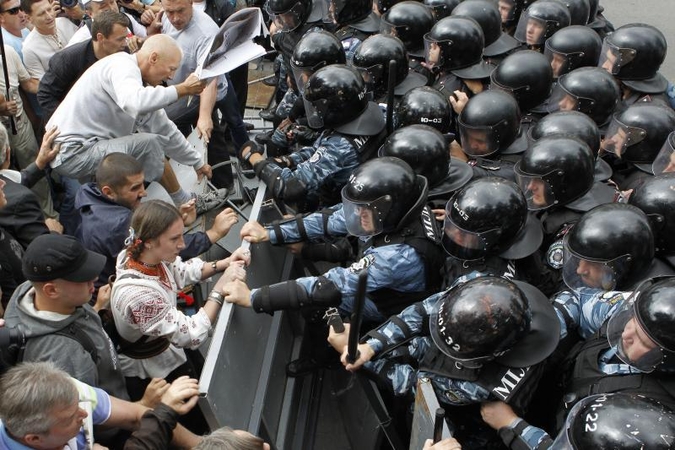 Tūkstančiai opozicijos šalininkų surengė demonstraciją Kijeve