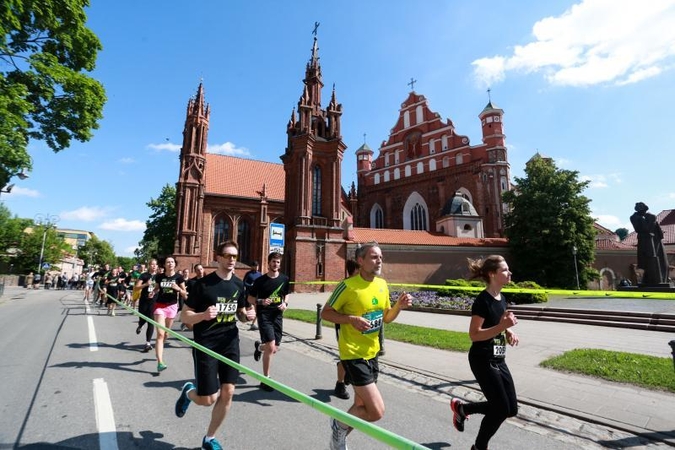 Sostinėje bėgo per 5 tūkst. maratono entuziastų