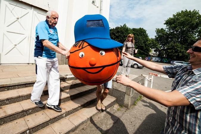 Savo žygį pradėjo Krepšenių    šeimynėlė