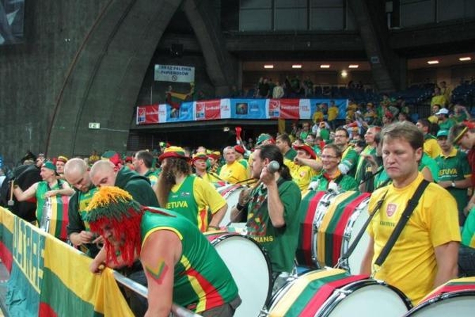 Eurolygoje nebeskambės nacionaliniai himnai