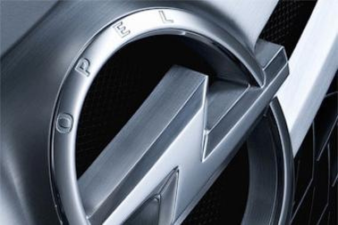 „Opel“ atiteks „Magnai“