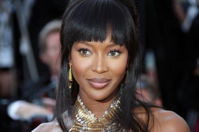 Naomi Campbell savo neramų būdą žaboja mistiniu kabalos mokymu