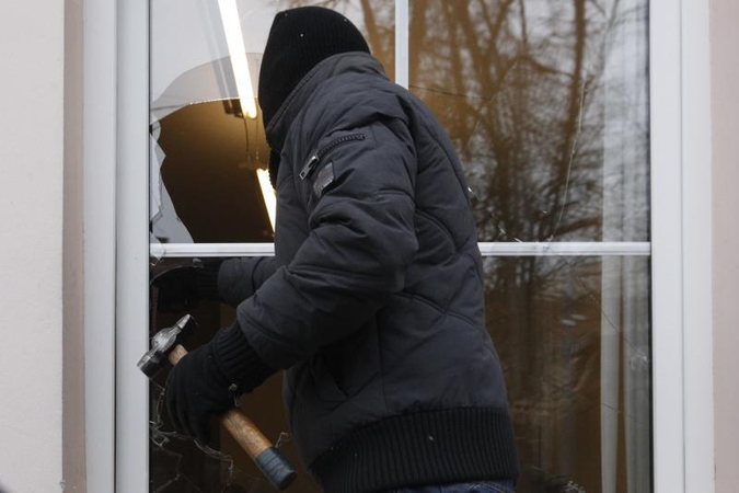 Vilnietė neteko brangių juvelyrinių dirbinių