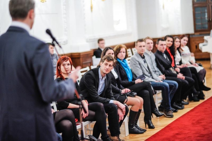 Politikai ir verslininkai Kauno jaunimui dalijo patarimus