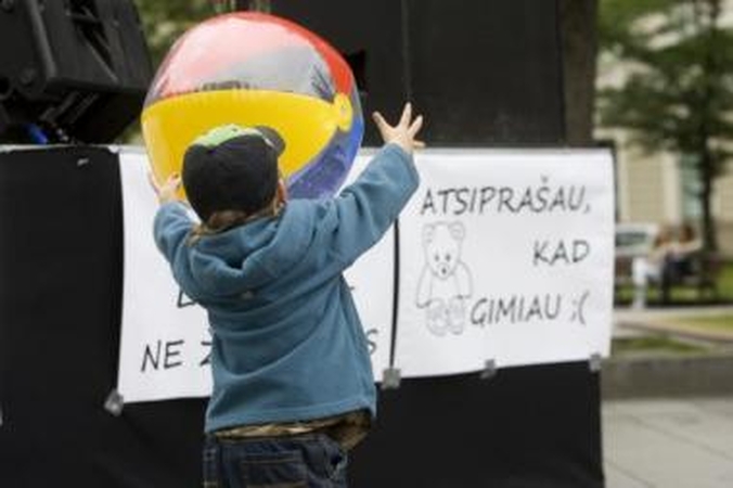 Šiemet Lietuvoje įvaikinta per 100 vaikų
