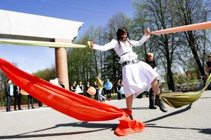 Uostamiesčio moksleiviai surengė akciją prieš patyčias