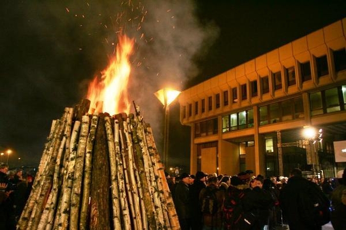 Dar 30 asmenų pripažinti įtariamaisiais Sausio 13-osios byloje
