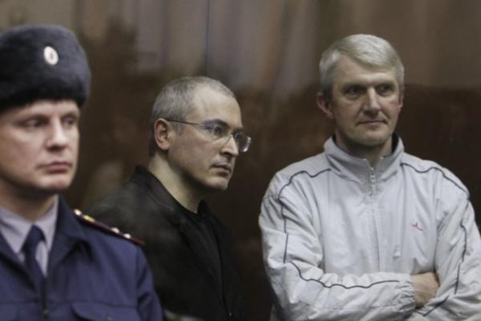 M.Chodorkovskis ir P.Lebedevas nuosprendį išklausė su šypsena