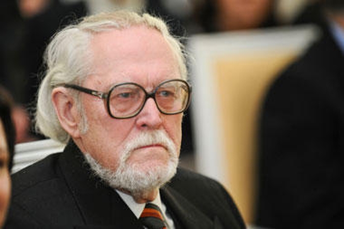 Prezidentė pasveikino poetą M. Martinaitį 75-mečio proga