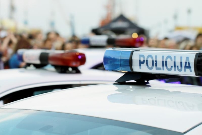 Į avariją patekęs vairuotojas sumušė policininkus
