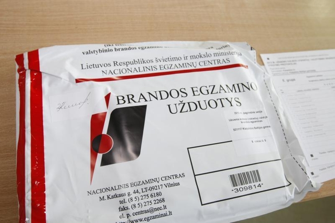 Šįmet lietuvių k., matematikos egzaminus išlaikė daugiau abiturientų