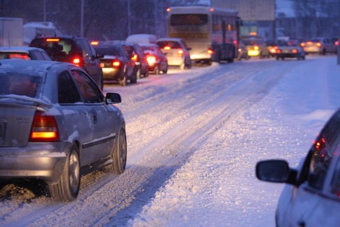 Minsko plente susidarė 9 km ilgio spūstis