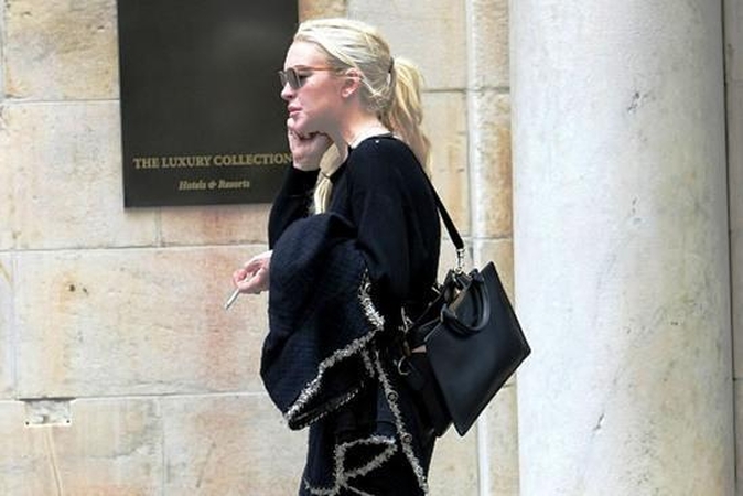 Lindsay Lohan kopijuoja Lady Gagos batus (foto)