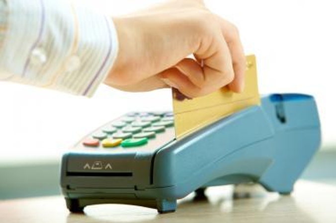 Ateities bankų kortelės bendraus su savo savininku