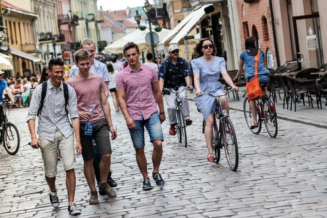 Šiuolaikinis jaunimas – savimylos ar iššūkių nebijanti karta?
