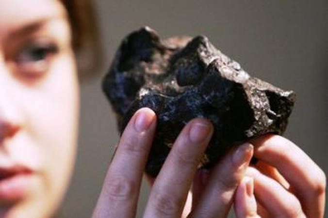 Gyvybei trūkstamų elementų galėjo atgabenti meteoritai