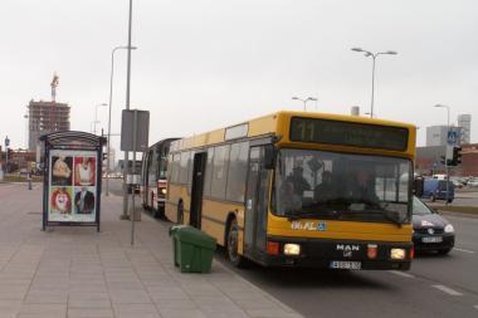 Autobuso keleivis smogė vairuotojui į veidą