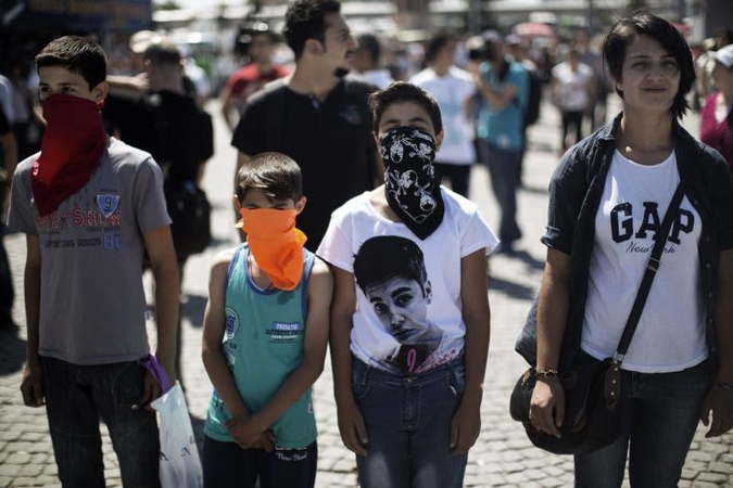 Turkijoje protestus keičia „tylinčių žmonių“ budėjimai