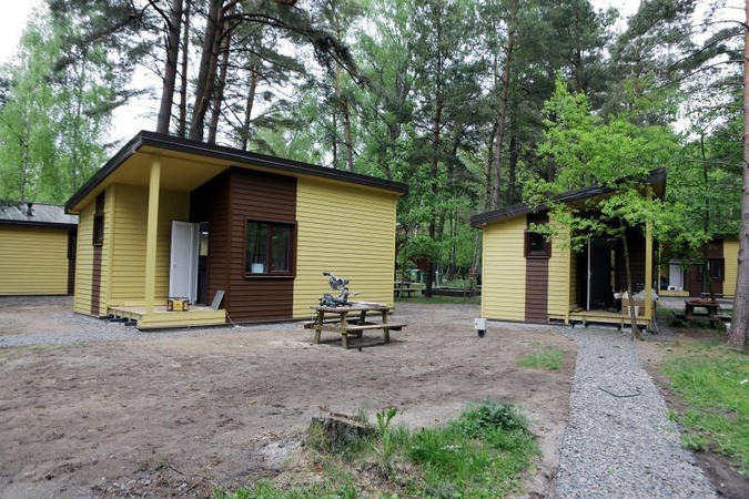 Nauji pajūrio kempingo  nameliai įkandami ne visiems