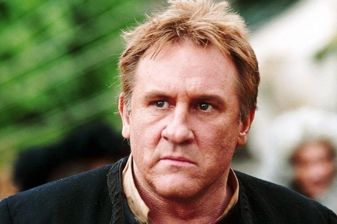 G.Depardieu pasipasakojo apie savo viešą nusišlapinimą lėktuve