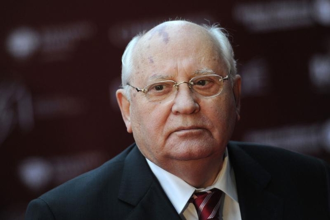 A.Ažubalis: kvietimą M.Gorbačiovui atvykti į apklausą reikia kartoti nuolat