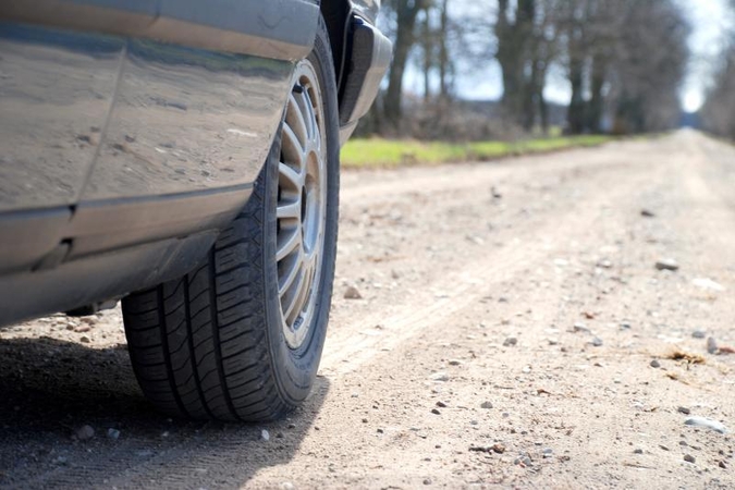 Policijos galvosūkis – automobilyje miręs vairuotojas