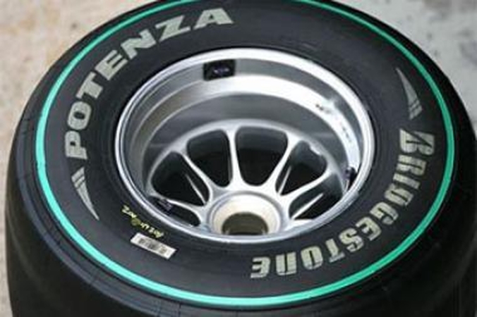 „Bridgestone“ perdažys padangas