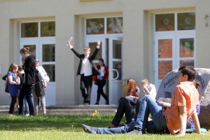 Ministerija: „blogiausios“ mokyklos nebūtinai blogiausios