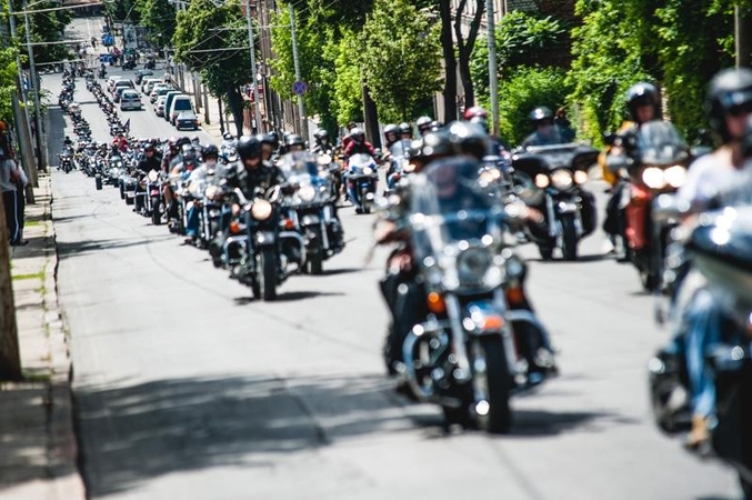 Kauną drebina baikerių fiesta „Bike Show Millennium"