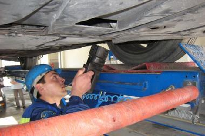 Ekspertai kviečia patikrinti automobilių būklę