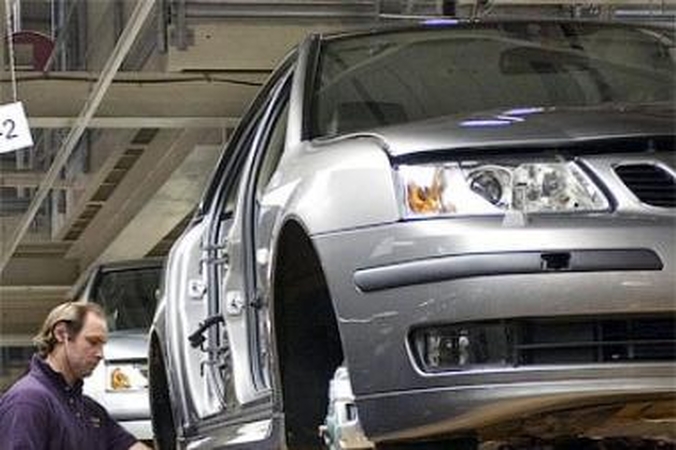 Muitininkai paralyžiavo „Saab“