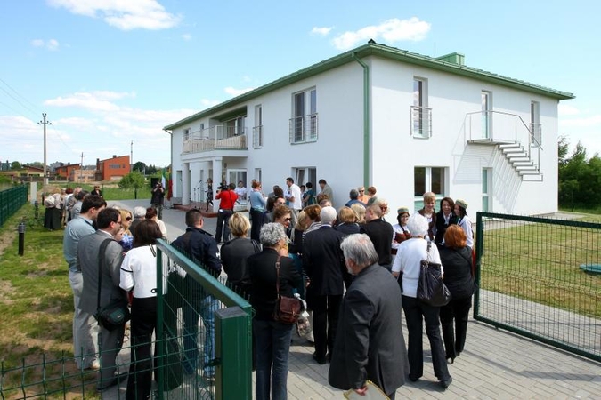 Italai dovanojo namus Kauno našlaitėms  