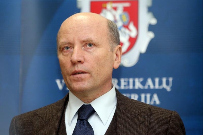 R.Palaitis: atimti teisę dirbti su slapta informacija siūlė VSD