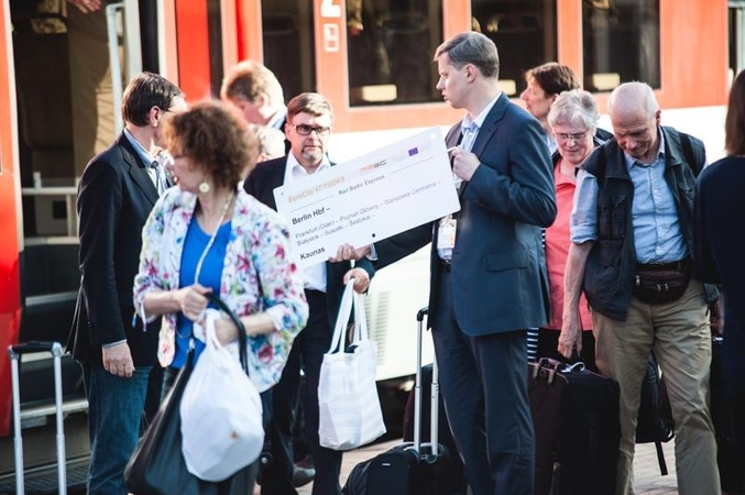 „Rail Baltica“ projekto delegacija Kaune: kritika ir atkirčiai