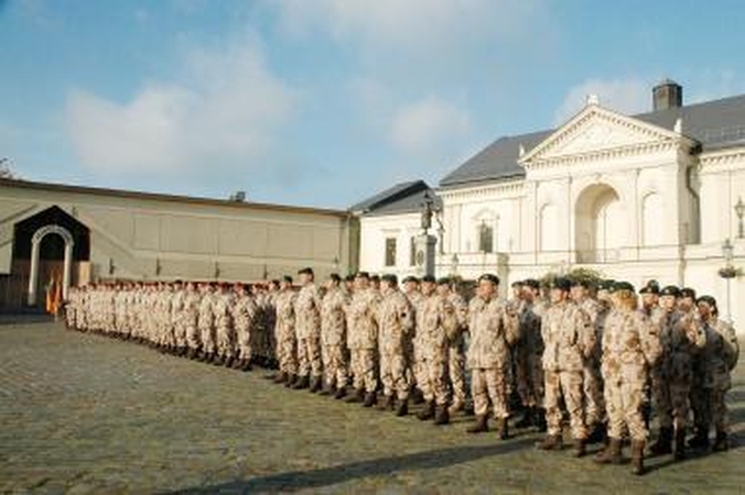Teatro aikštėje – karių iš Afganistano sutikimas