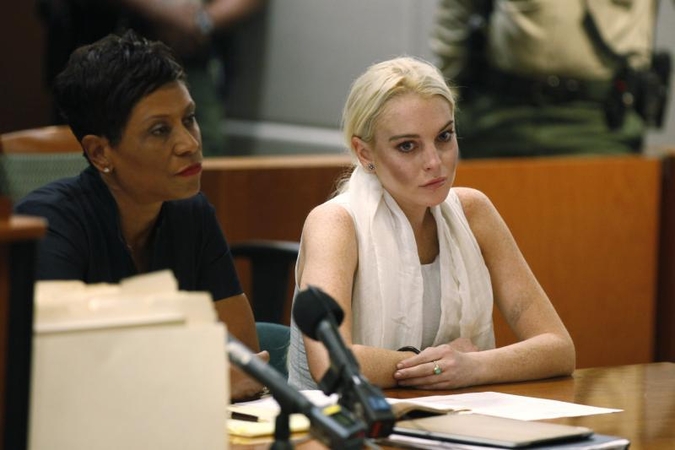 L.Lohan pradėjo viešuosius darbus Los Andželo lavoninėje