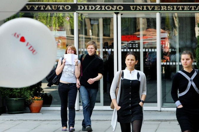 Lietuvių kilmės studentai iš JAV ir Kanados atliks praktiką Lietuvoje